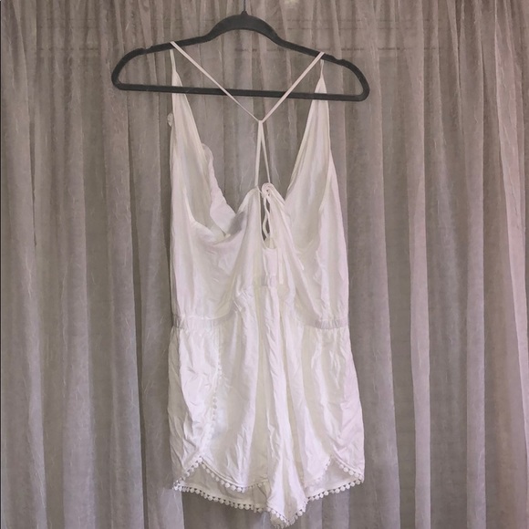 White romper NWOT - Picture 3 of 7